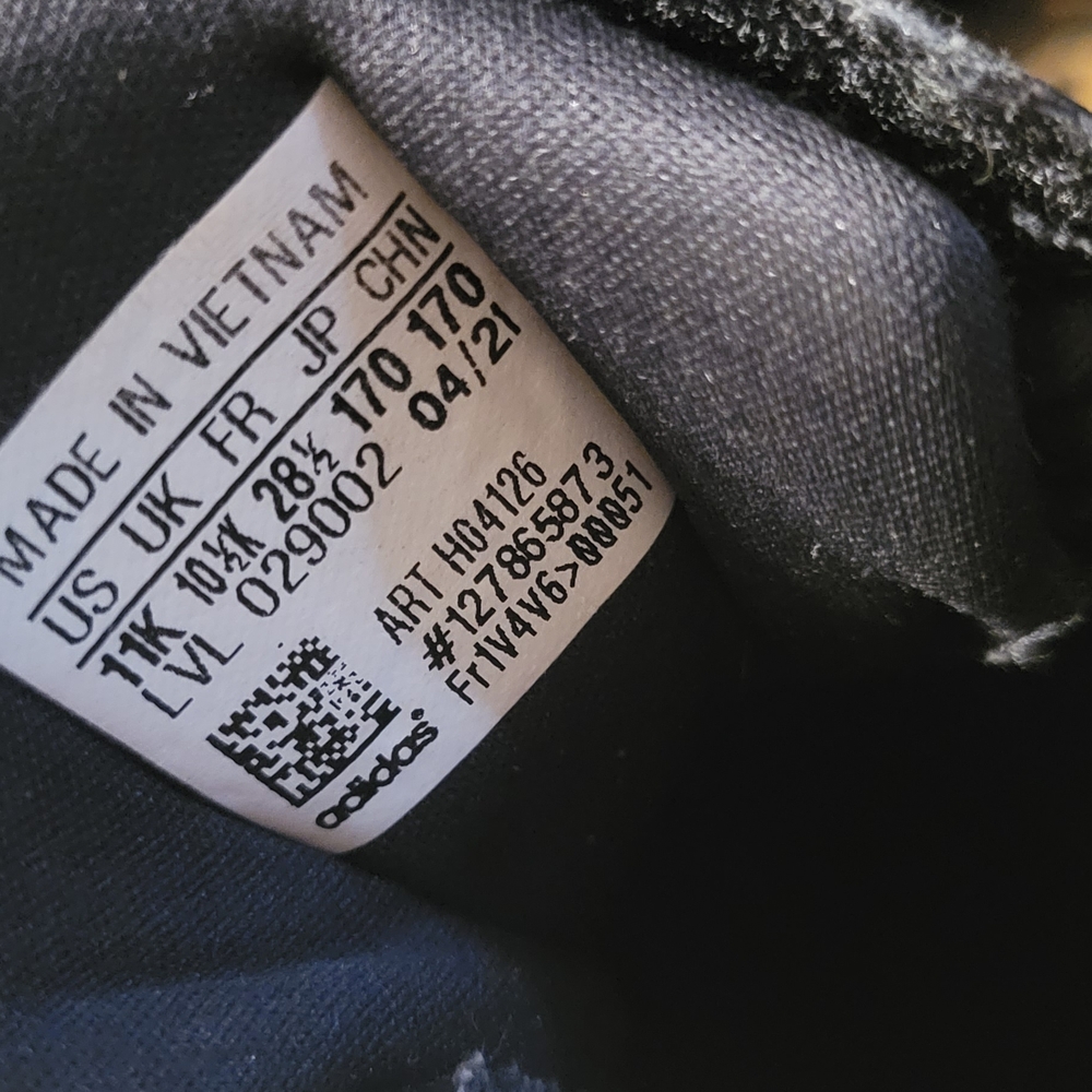 Adidas Black and Blue Sneakers Modern Street-Style - Picture 2 of 5